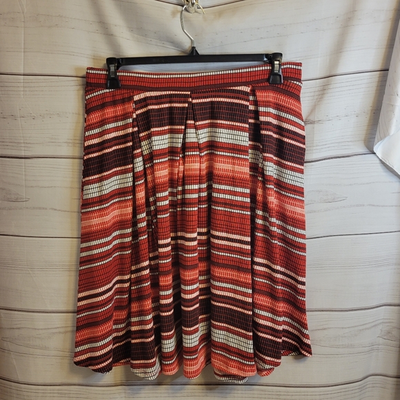 Lularoe skirt
